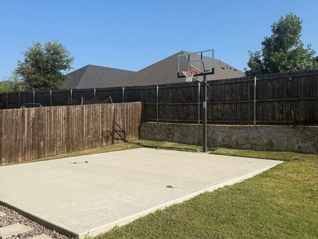 Building Photo - 480 Pebble Brook Ln
