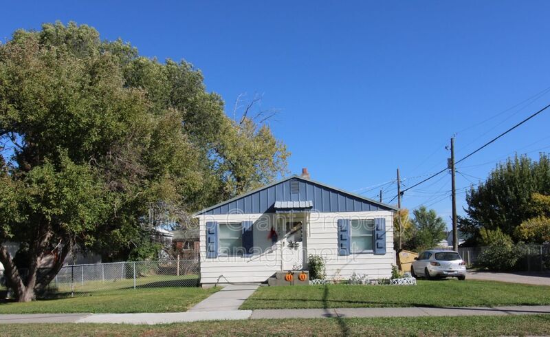 Primary Photo - 1849 S Higbee Ave