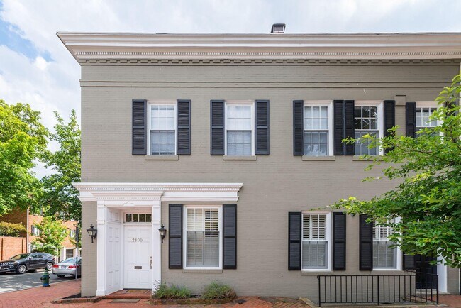 Foto del edificio - 2800 Dumbarton St NW