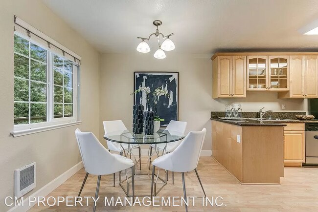 Building Photo - 2 br, 2 bath House - 553 W Latimer