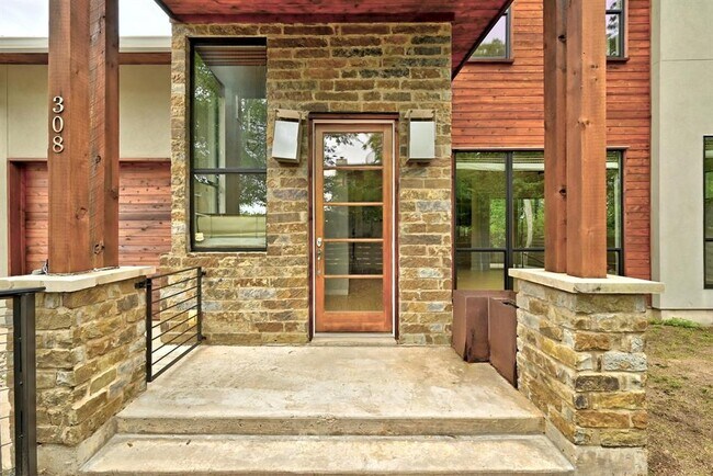 Foto del edificio - 308 Terrace Dr