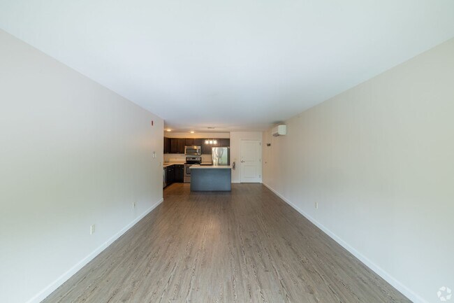 Building Photo - Spacious 2 Bedroom/2 Bathroom Top Floor Ap...