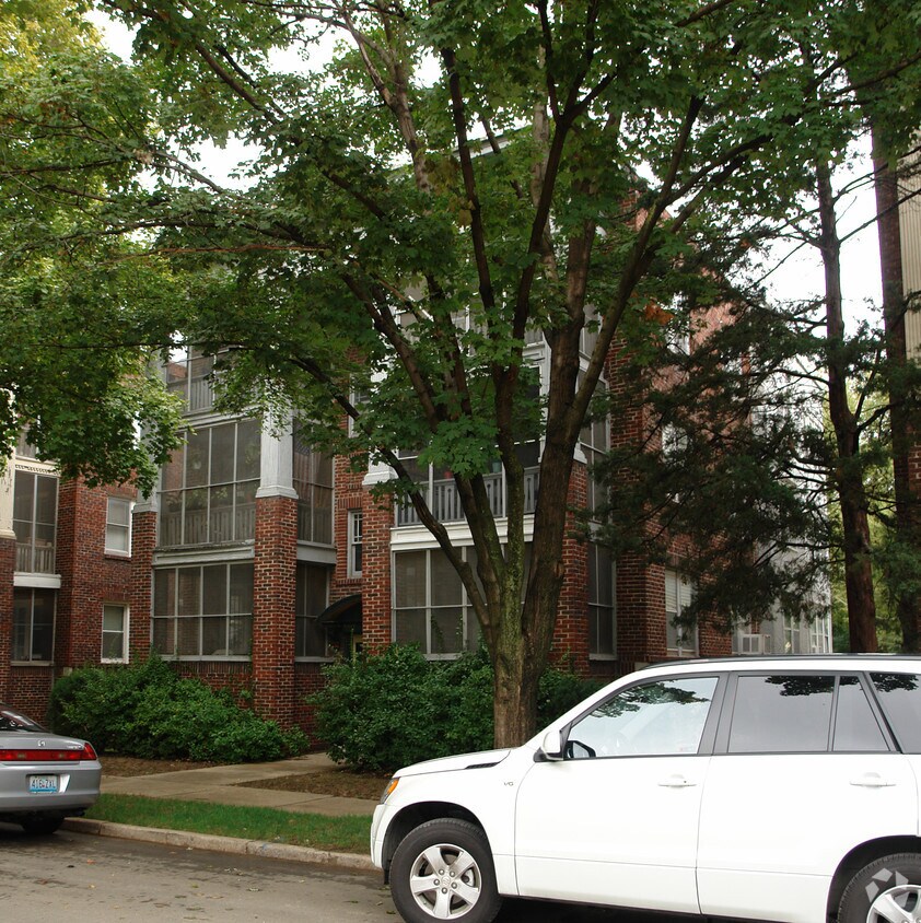 Building Photo - 5117-5119 Wyandotte St