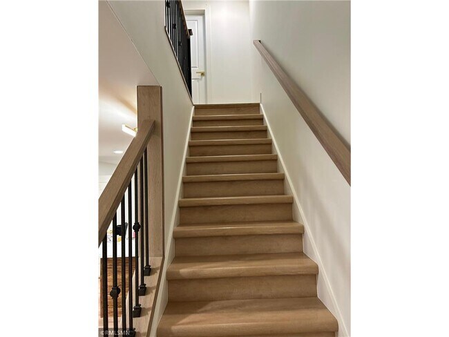 Foto del edificio - 15964 Finch Ln
