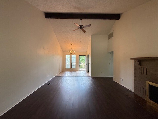 Foto del edificio - 2210 Oakwood Ave
