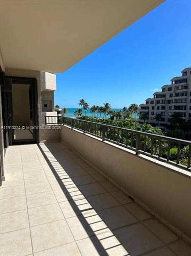 Building Photo - 251 Crandon Blvd