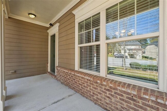 Building Photo - 6331 Salinger Ct