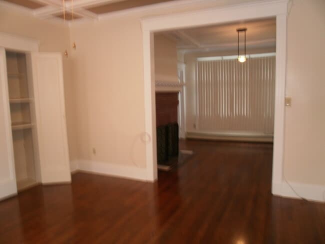 Building Photo - 405 Ellsworth Ave