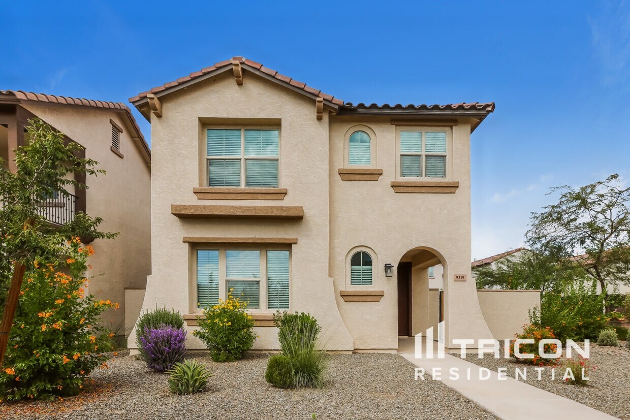Foto principal - 9319 E Strobe Ave