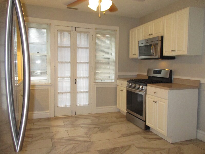 Primary Photo - 1079 Terrace Dr