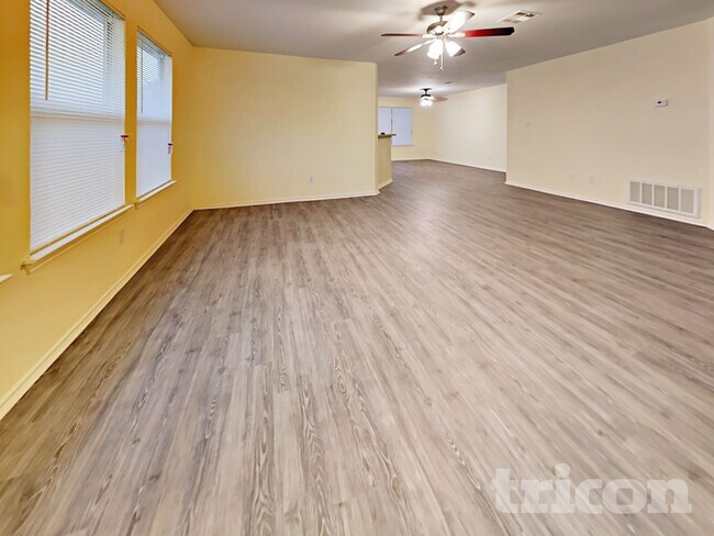 Building Photo - 5002 Braden Gate