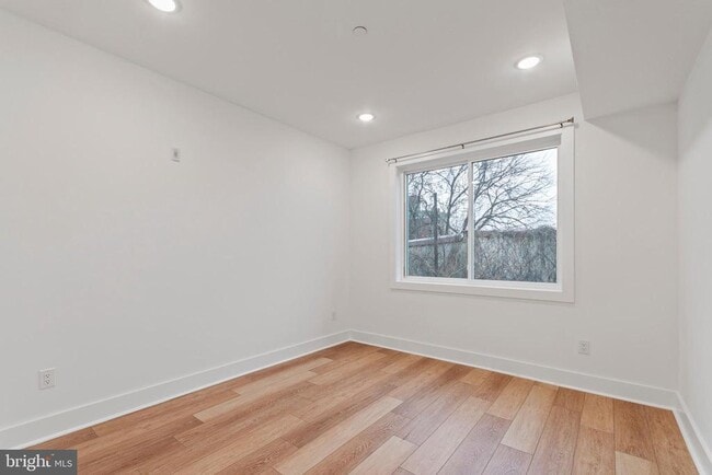 Foto del edificio - 2904 W Diamond St