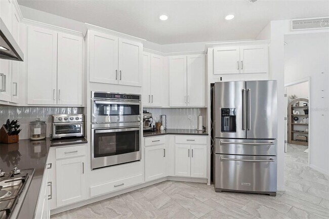 Foto del edificio - 5268 Kildare Pl