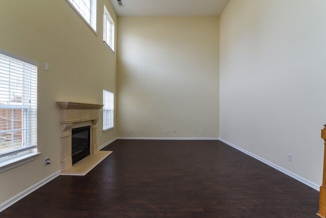 Building Photo - 1193 Scenic View Cir