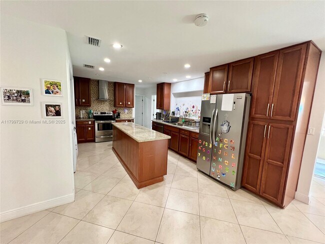 Foto del edificio - 101 SW 58th Ave