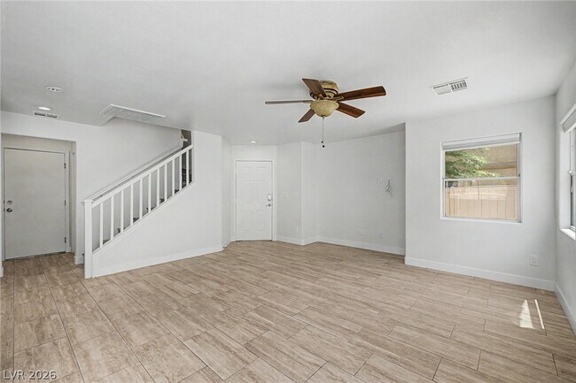 Building Photo - 8168 New Leaf Ave