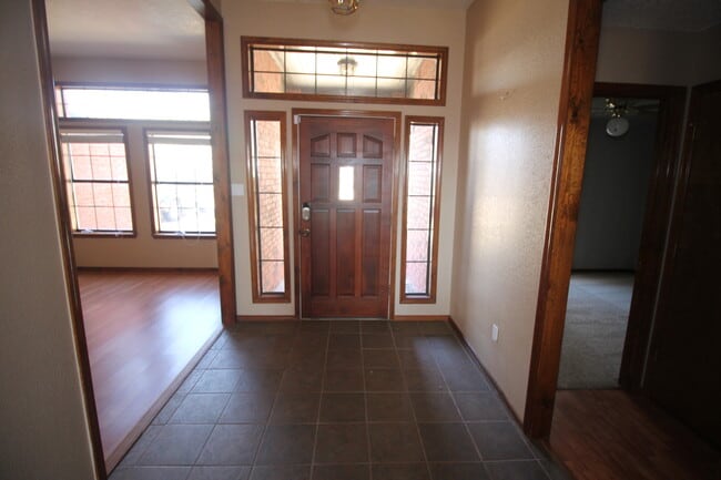 Building Photo - 308 Wilmington Cir