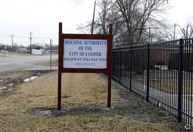 Foto del edificio - 1291 W Dallas Ave