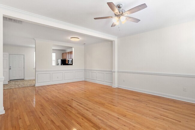 Foto del edificio - Beautiful Updated Townhouse located in Iredell County! 2BR/2.5BA Garage