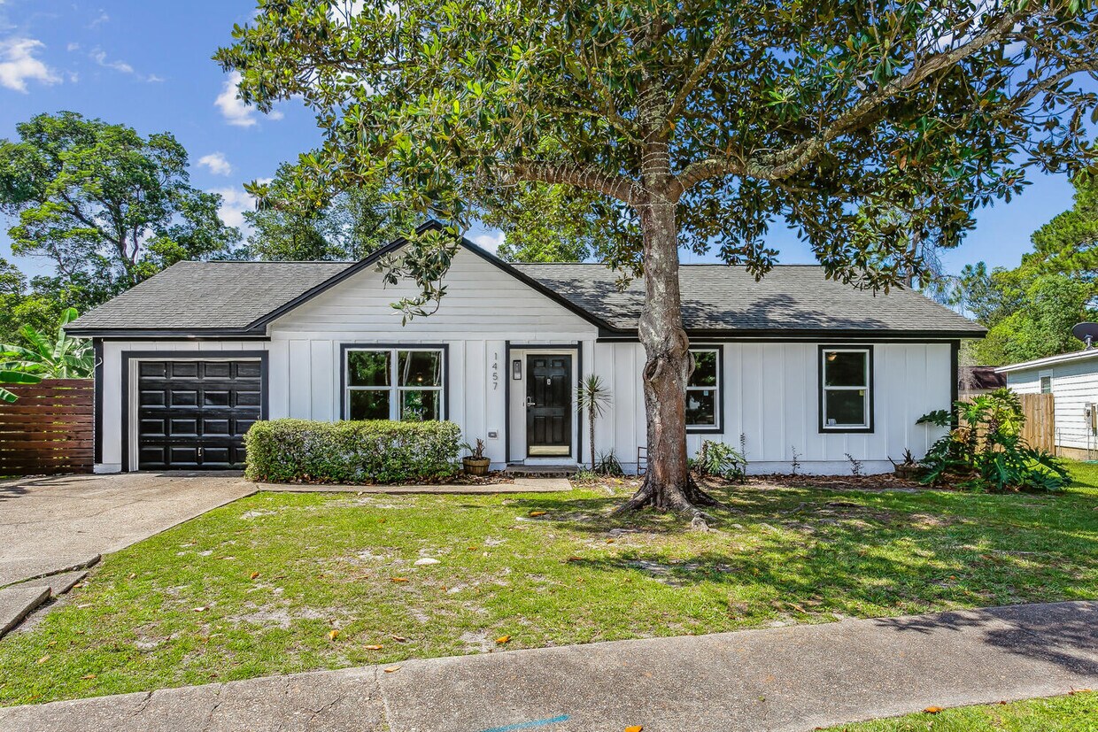 Foto principal - 1457 Sanibel Ln