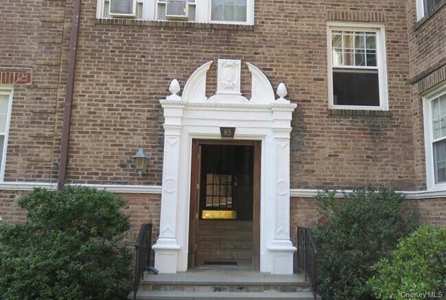 Foto del edificio - 85 N Broadway