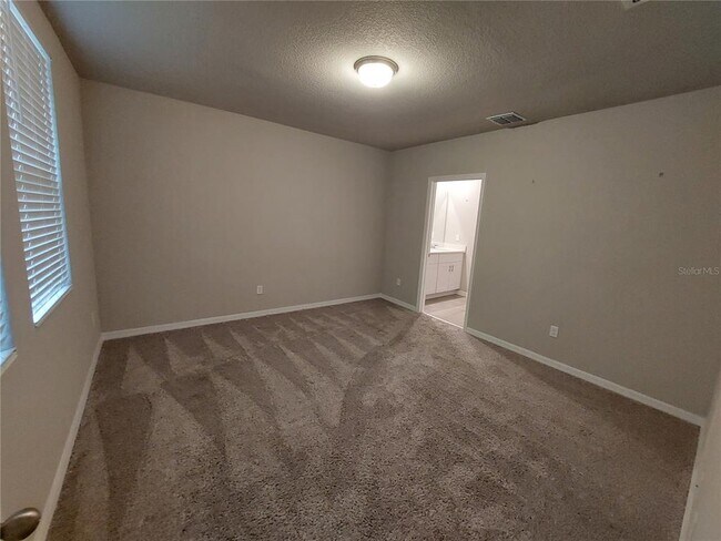 Building Photo - 3256 Fresno Pl