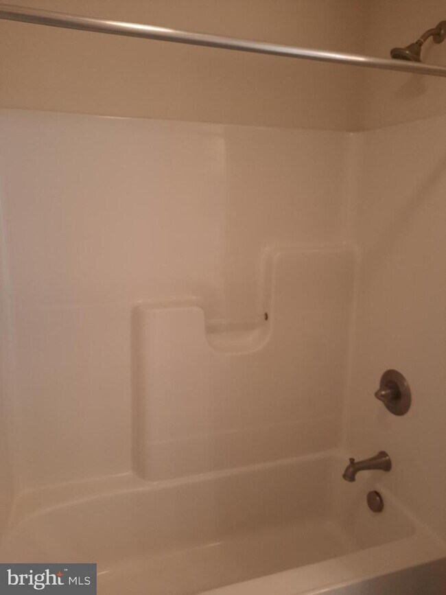 Building Photo - 1035 Admiral's Quay Dr