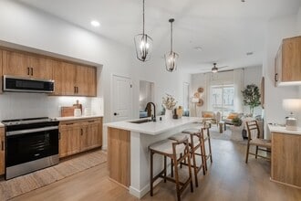Building Photo - Solana Winchester Hills