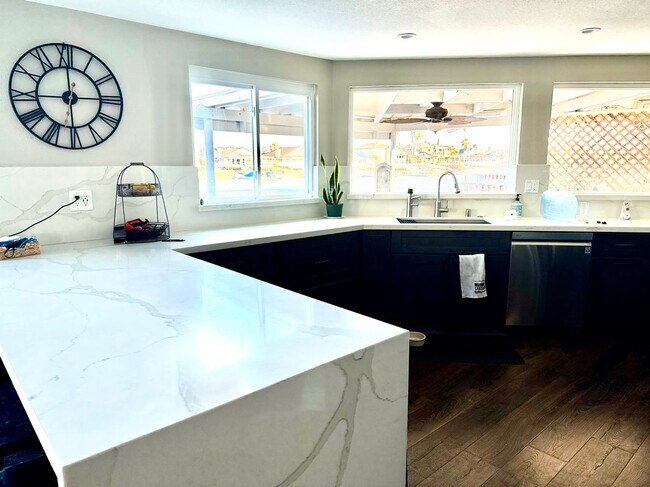 Foto del edificio - 1814 Dune Point Way