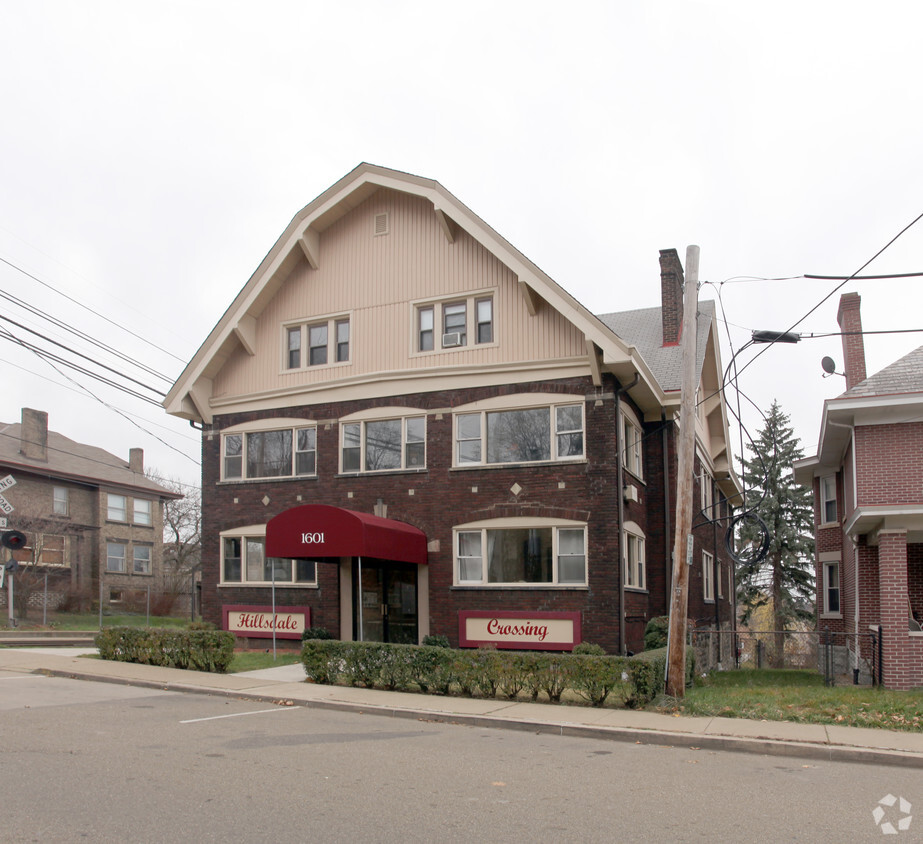 Building Photo - Hillsdale Crossing