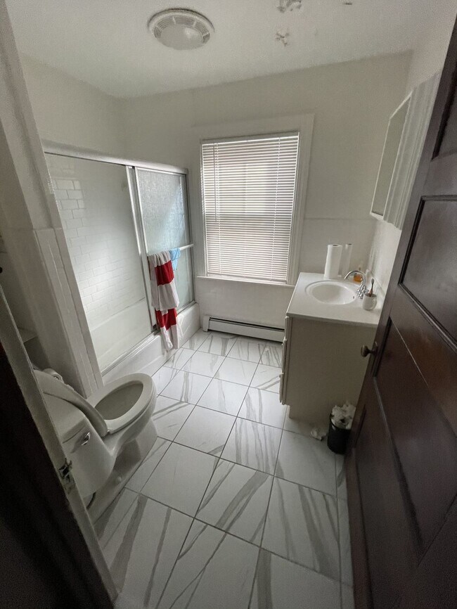 9 Euclid Ave Apartments in Providence, RI