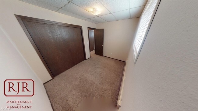 Foto del edificio - 2 br, 1 bath Apartment - 104 6th St NE Apt 2