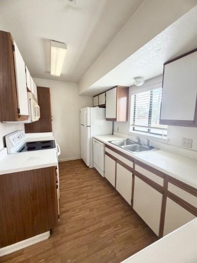 Foto del edificio - 728 W San Antonio St