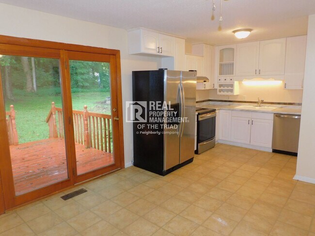 Foto del edificio - 7702 Newsome Ct
