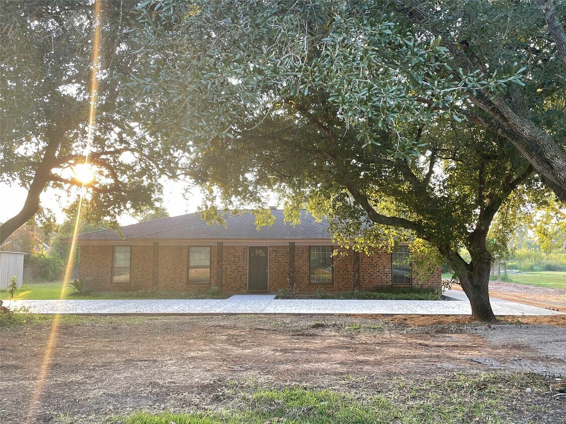 Foto principal - 811 Tori Rd