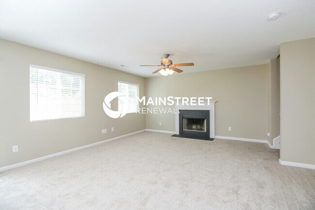 Foto del edificio - 4 Bedroom Pet-Friendly Home in Greensboro, NC with Main Street Renewal