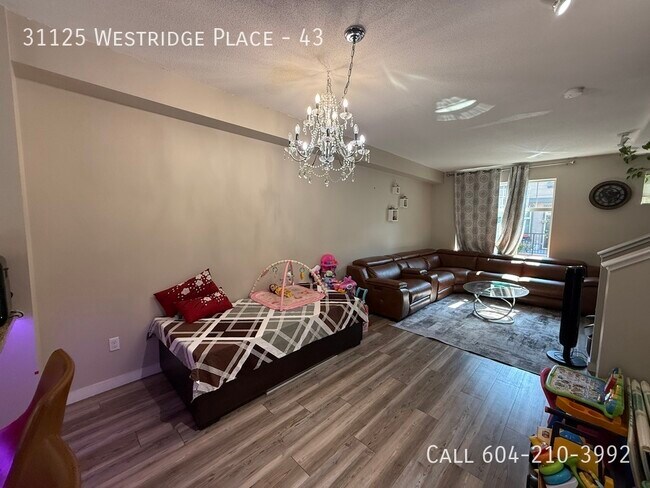 Photo du bâtiment - Spacious Townhouse In West Abbotsford