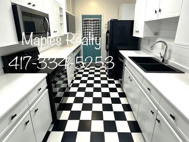 Foto del edificio - Two bed / Two bath condo in WOODLAND ESTAT...