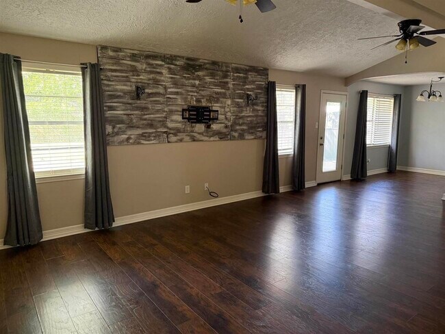 Foto del edificio - 9260 Josey St