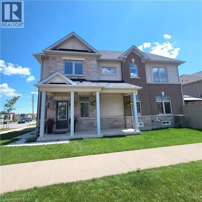 Photo du bâtiment - 3098 Michelangelo Rd