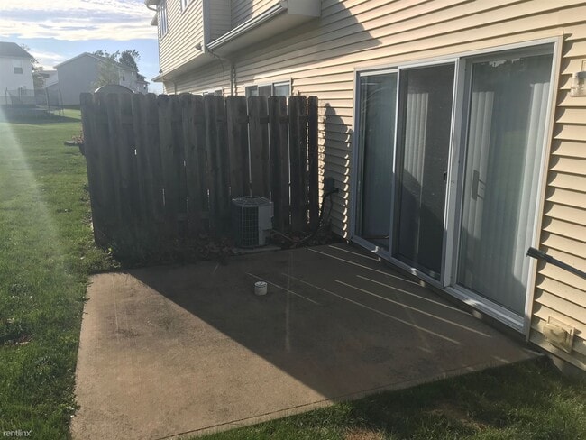 Building Photo - 370 Eden Ln