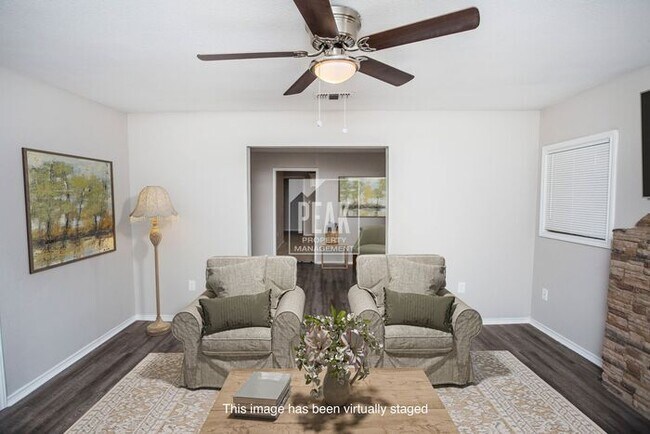 Foto del edificio - Holiday Special!!! Receive your FIRST MONT...