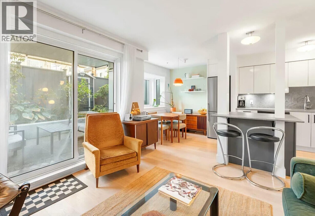 Primary Photo - 2133 Dundas St