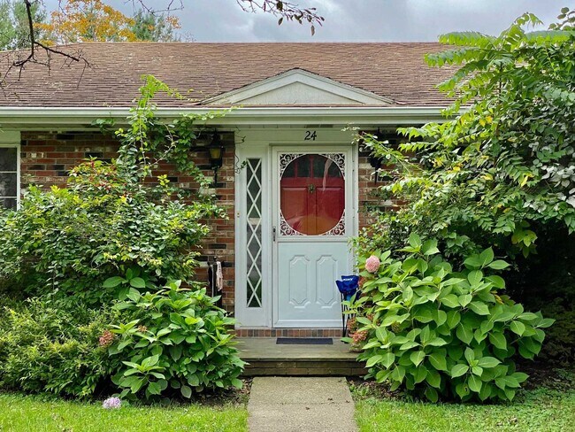 Foto del edificio - 24 Anson Ave