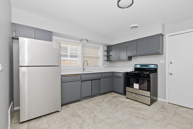 Interior Photo - 4444-50 W. 59th St. Chicago IL