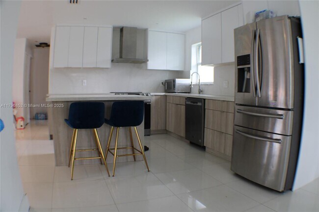 Building Photo - 2050 N 57th Ter