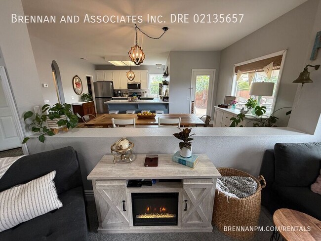 Foto del edificio - 1415 Granite Hills Dr