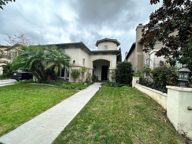 Foto del edificio - Large 5BR - 3CAR garage in Chula Vista, Ot...