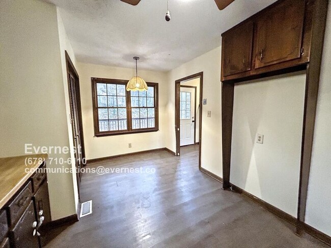 Building Photo - 316 Scarlett Ln