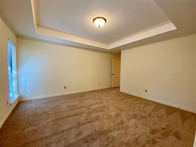 Building Photo - 2200 Promontory Point